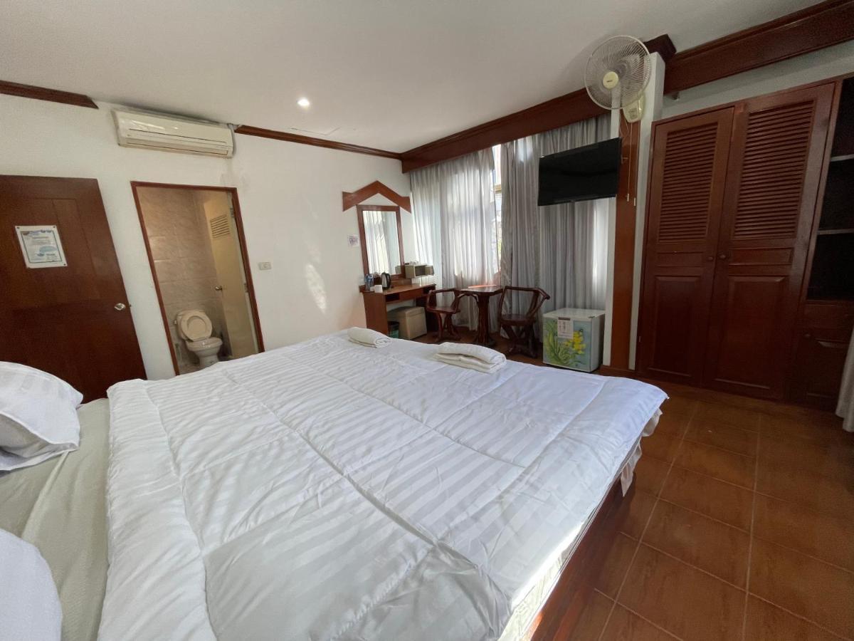 Centre Point Patong Hotel Eksteriør billede