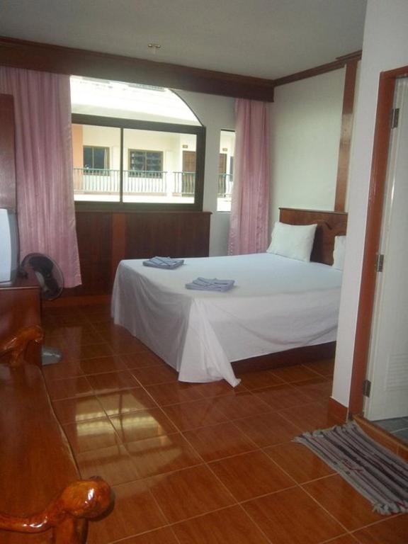 Centre Point Patong Hotel Værelse billede