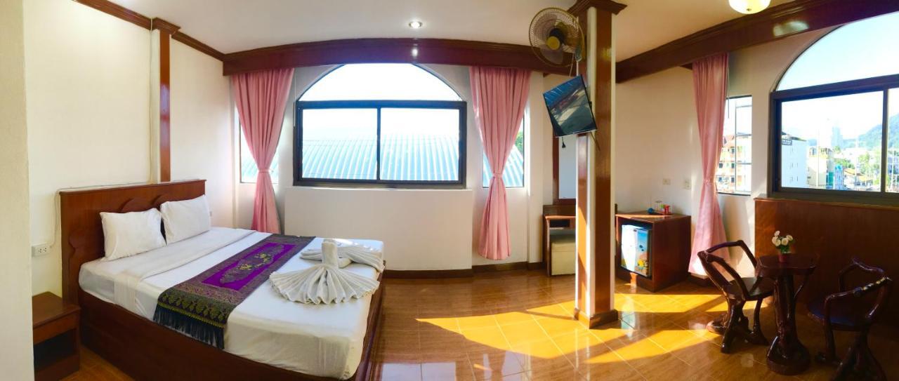 Centre Point Patong Hotel Eksteriør billede